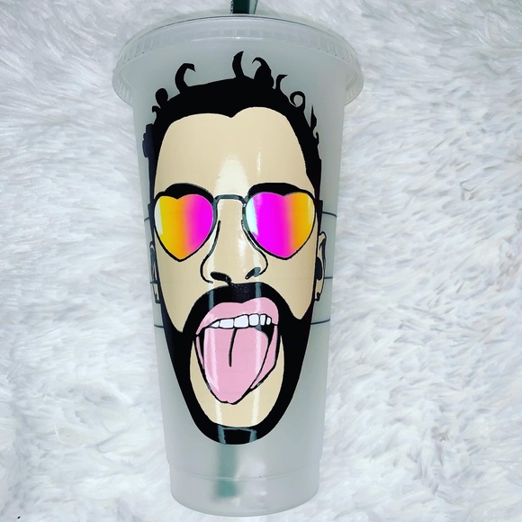 Bad bunny Starbucks tumbler - Picture 4 of 6